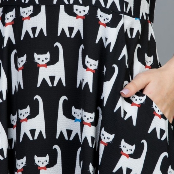 Cat Print Dress - Picture 2 of 8